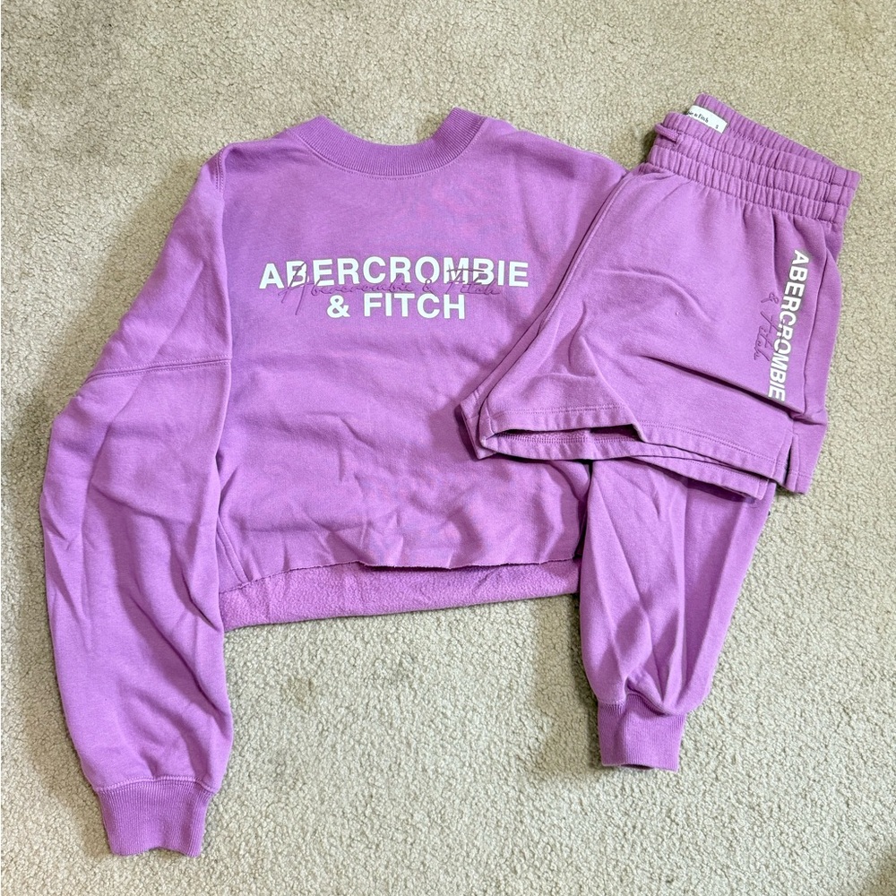 Abercrombie & Fitch Purple Sweatshirt and Matching Short Set